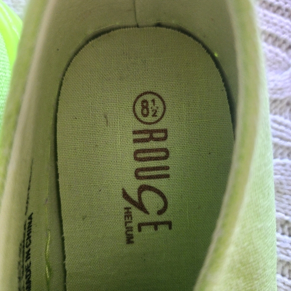 NWT.Rouge Helium Vibrant Lime  Sneakers - Picture 5 of 9